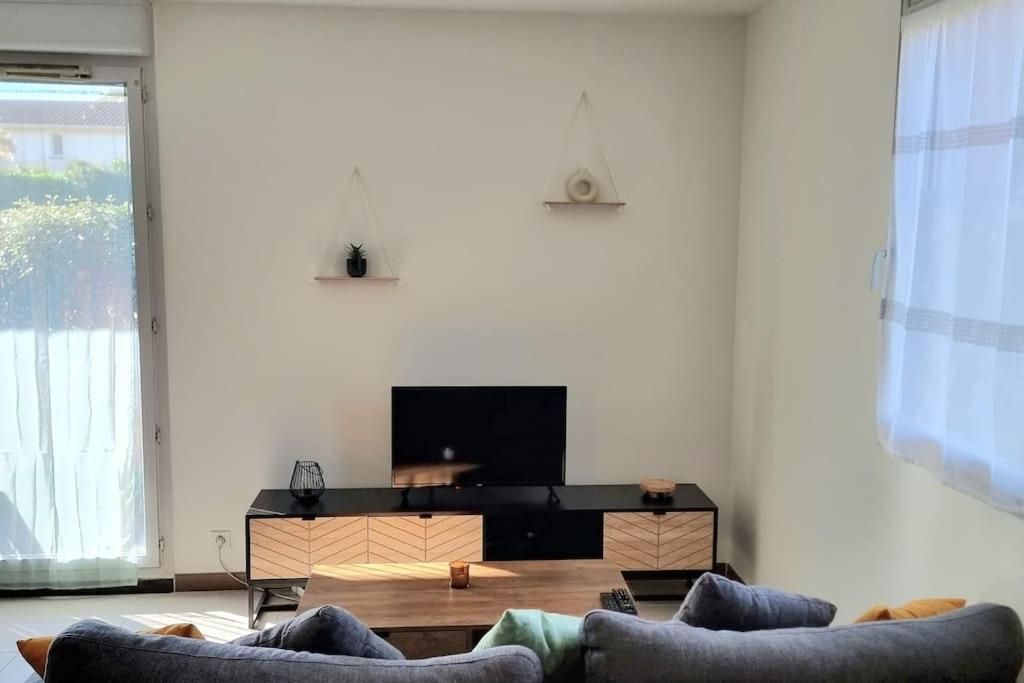 Apartamento T2 Pool & Terrasse - Parking - Metro - Wifi Toulouse Exterior foto