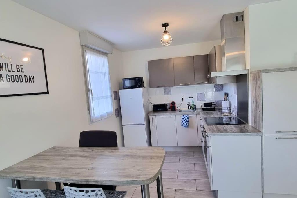Apartamento T2 Pool & Terrasse - Parking - Metro - Wifi Toulouse Exterior foto